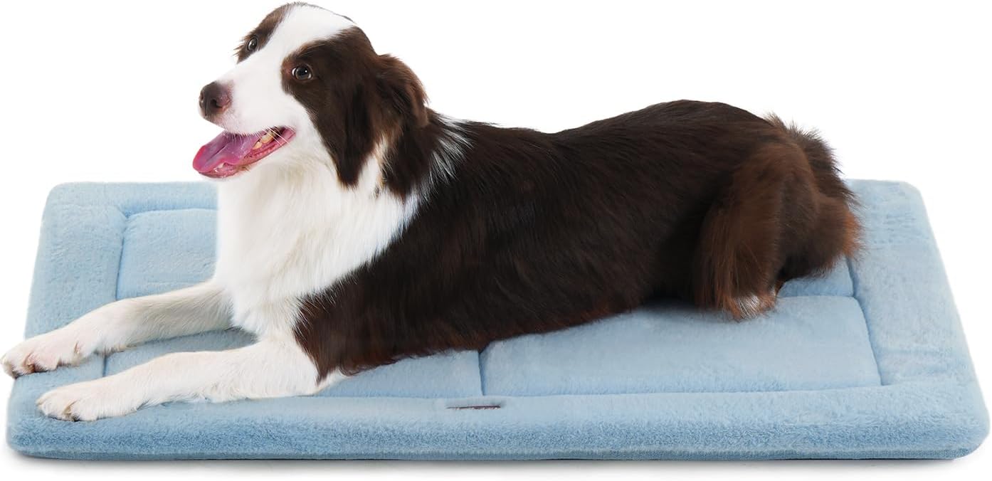Made4Pets Dog Crate Pad Bed for Medium Large Dogs, Washable & Reversible, Anti-Slip Kennel Mat for Cozy Sleeping, Soft Fluffy Dog Bed for Indoor & Outdoor Use, 35"x23", Blue